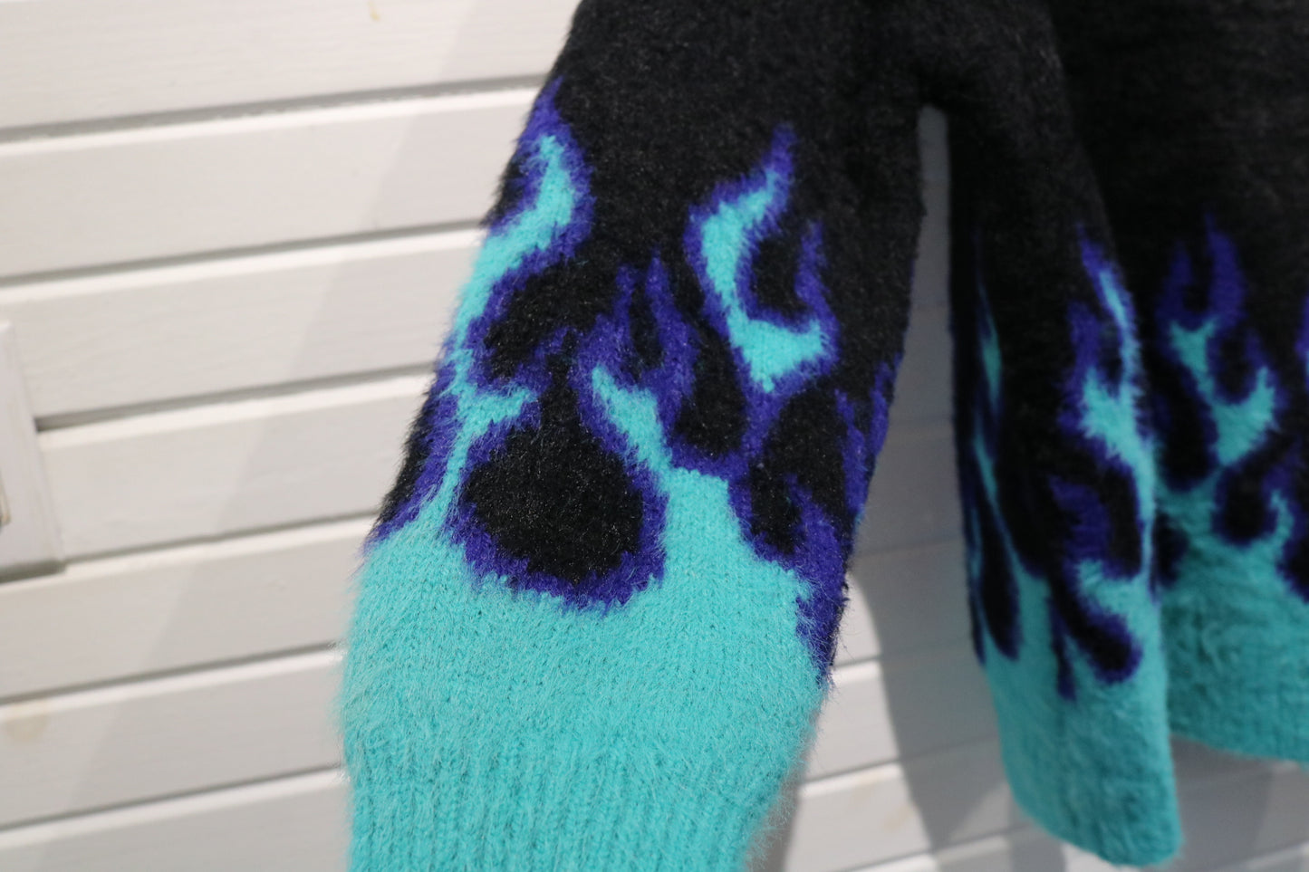 Flame Pattern Sweater | Vintage 2000s Shaggy Knit Crewneck Pullover | Blue Teal Fire Graphic Sweater