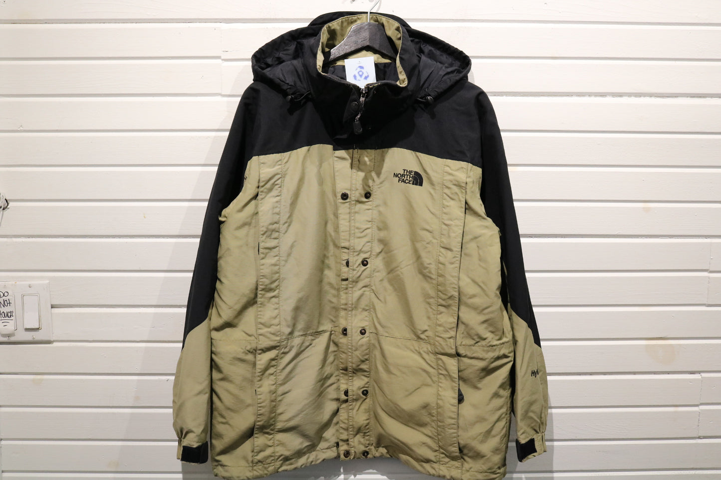 North-Face HyVent Jacket | Vintage Two-Tone Outdoor Shell Coat | Black Tan Contrast Hooded Outerwear