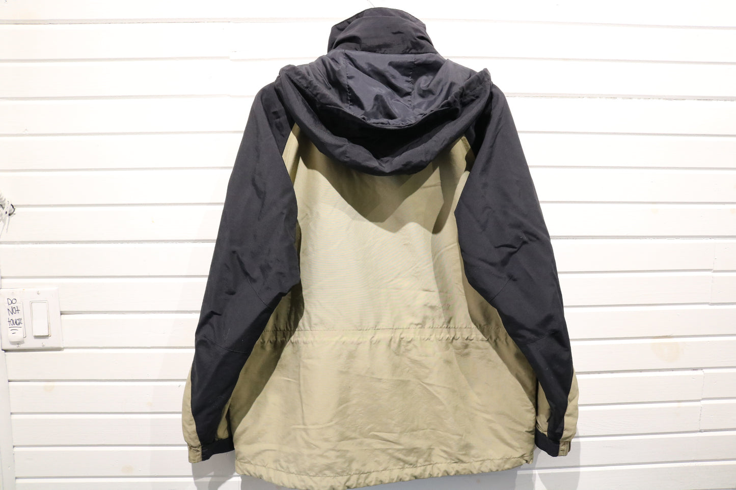 North-Face HyVent Jacket | Vintage Two-Tone Outdoor Shell Coat | Black Tan Contrast Hooded Outerwear