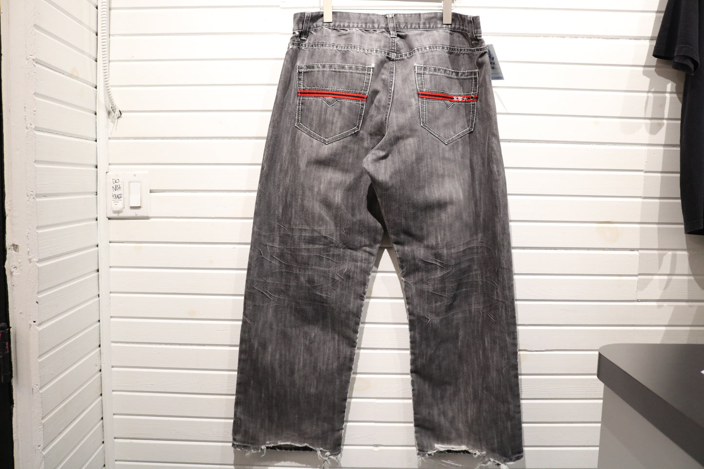 Avirex Jeans | Vintage 2000s Grey Wide-Leg Denim Pants with Red Pocket Accents | Distressed Hem Urban Style