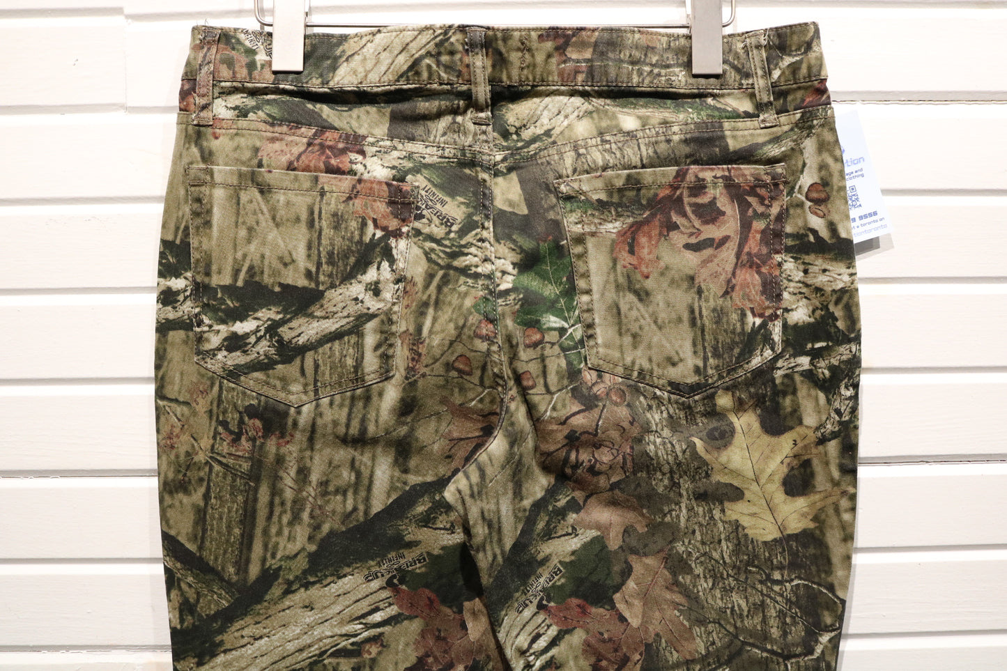 Mossy-Oak Camouflage Pants | Vintage Outdoor Hunting Woodland Print Trousers | Rugged Field Gear
