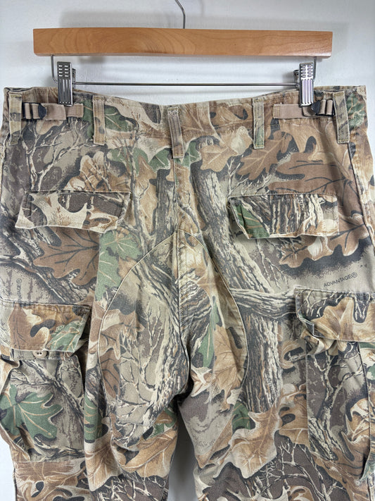 Vintage Advantage Camouflage Cargo Pants | 90s Outdoor Camo Hunting Trousers | Woodland Leaf Pattern Utility Bottoms