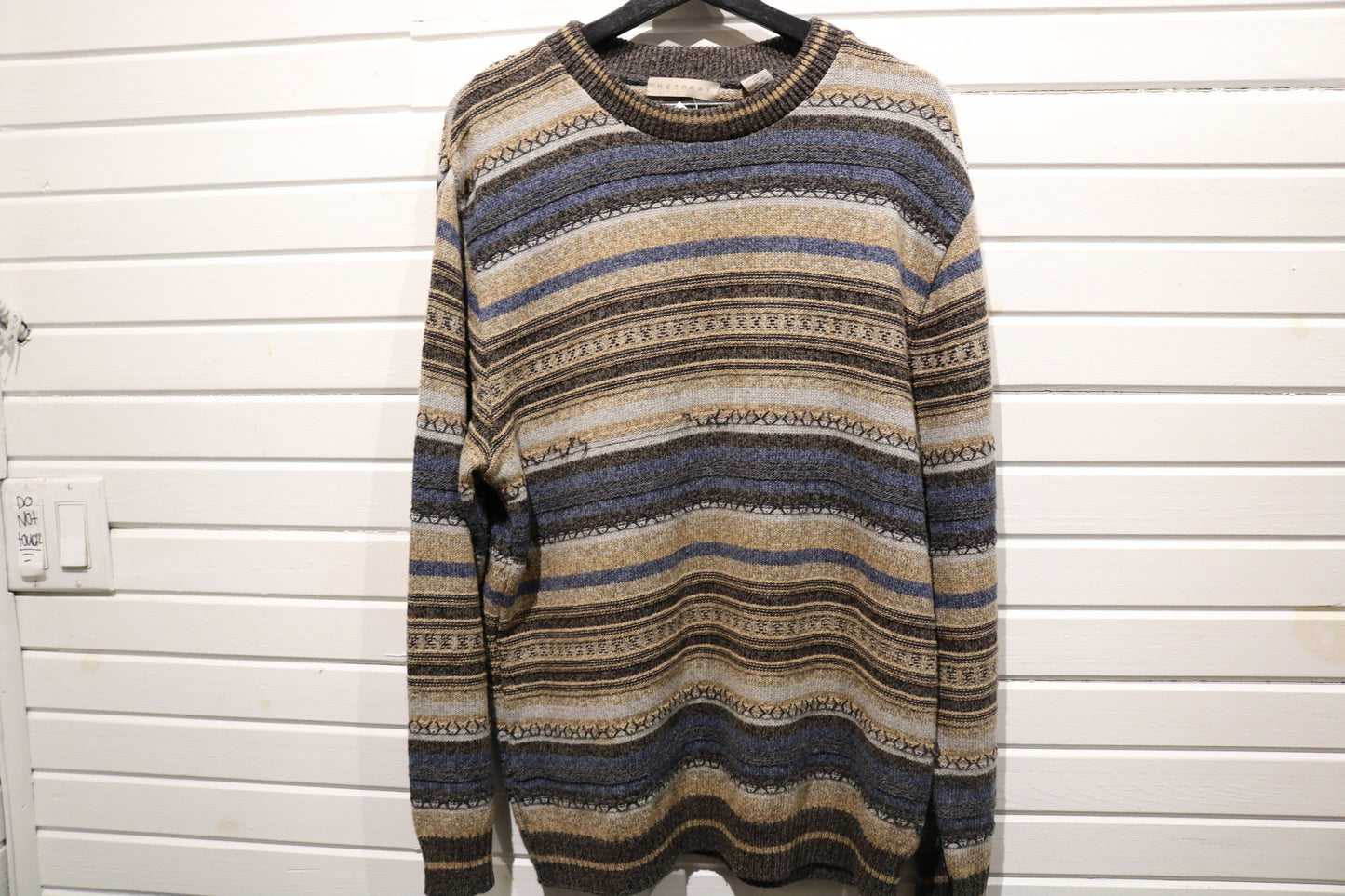 Retreat Knit Sweater | Vintage 90s Patterned Pullover Crewneck | Classic Casual Knitwear