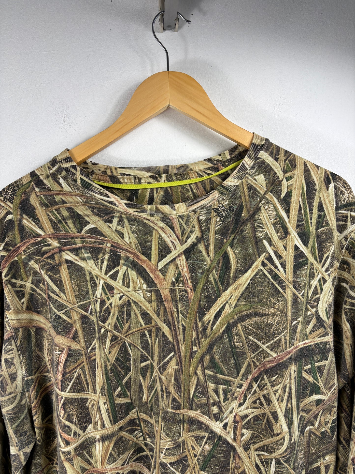 Mossy-Oak Camouflage Long-Sleeve Shirt | Vintage 2000s Grass Pattern Outdoor Tee | Hunting Apparel