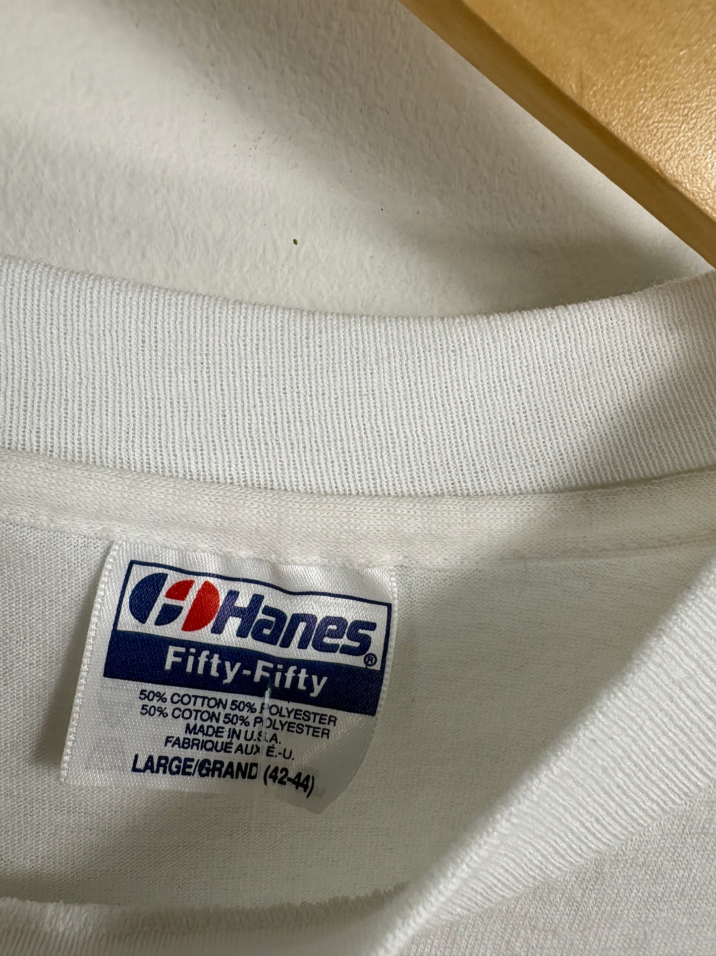 Hooters St.-Pete Owl T-Shirt | Vintage '90s Graphic Restaurant Tee | White Short Sleeve Top