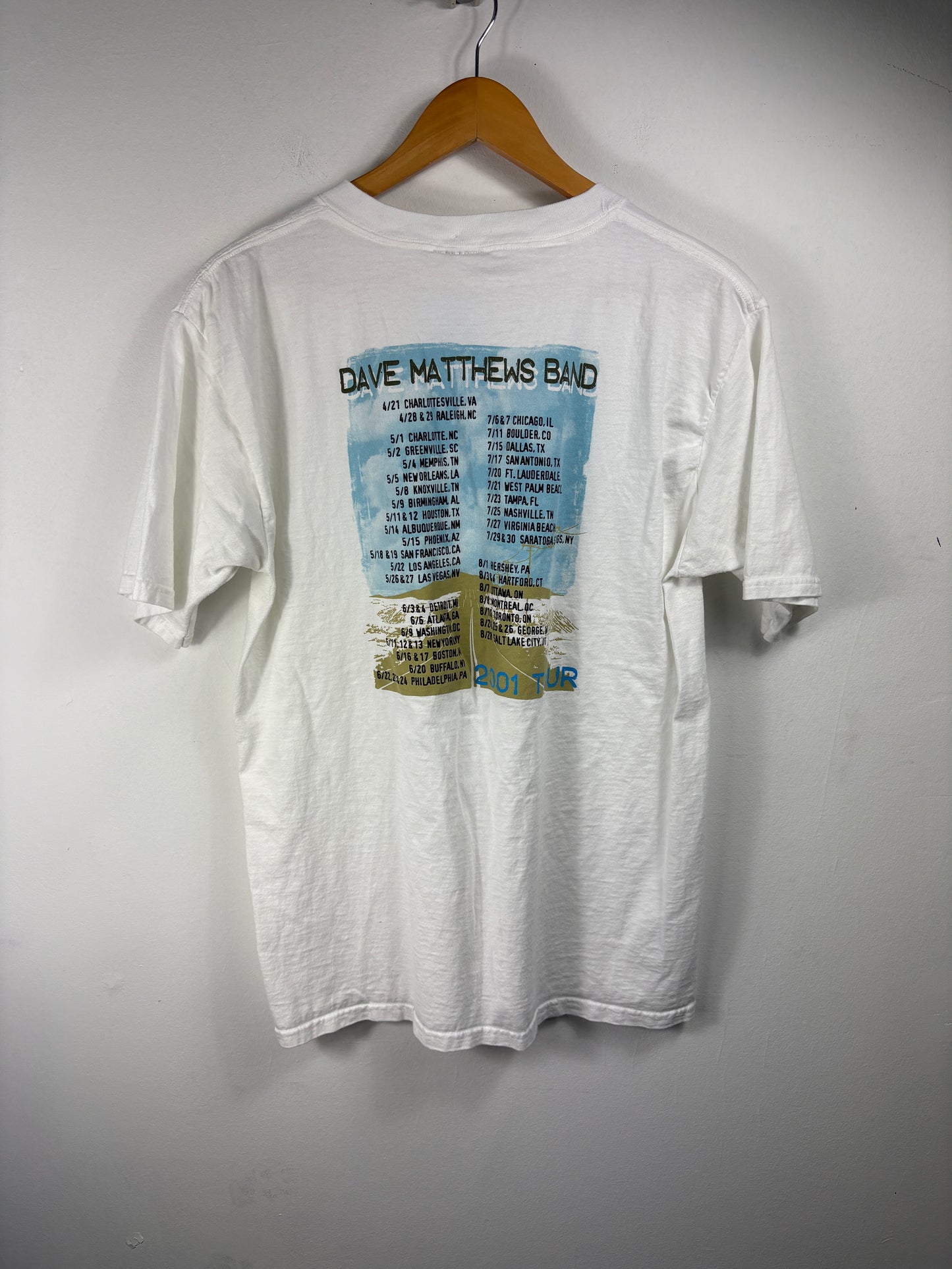 Dave-Matthews-Band T-Shirt | Vintage 2001 Concert Tour Graphic Tee | Classic Band Merchandise
