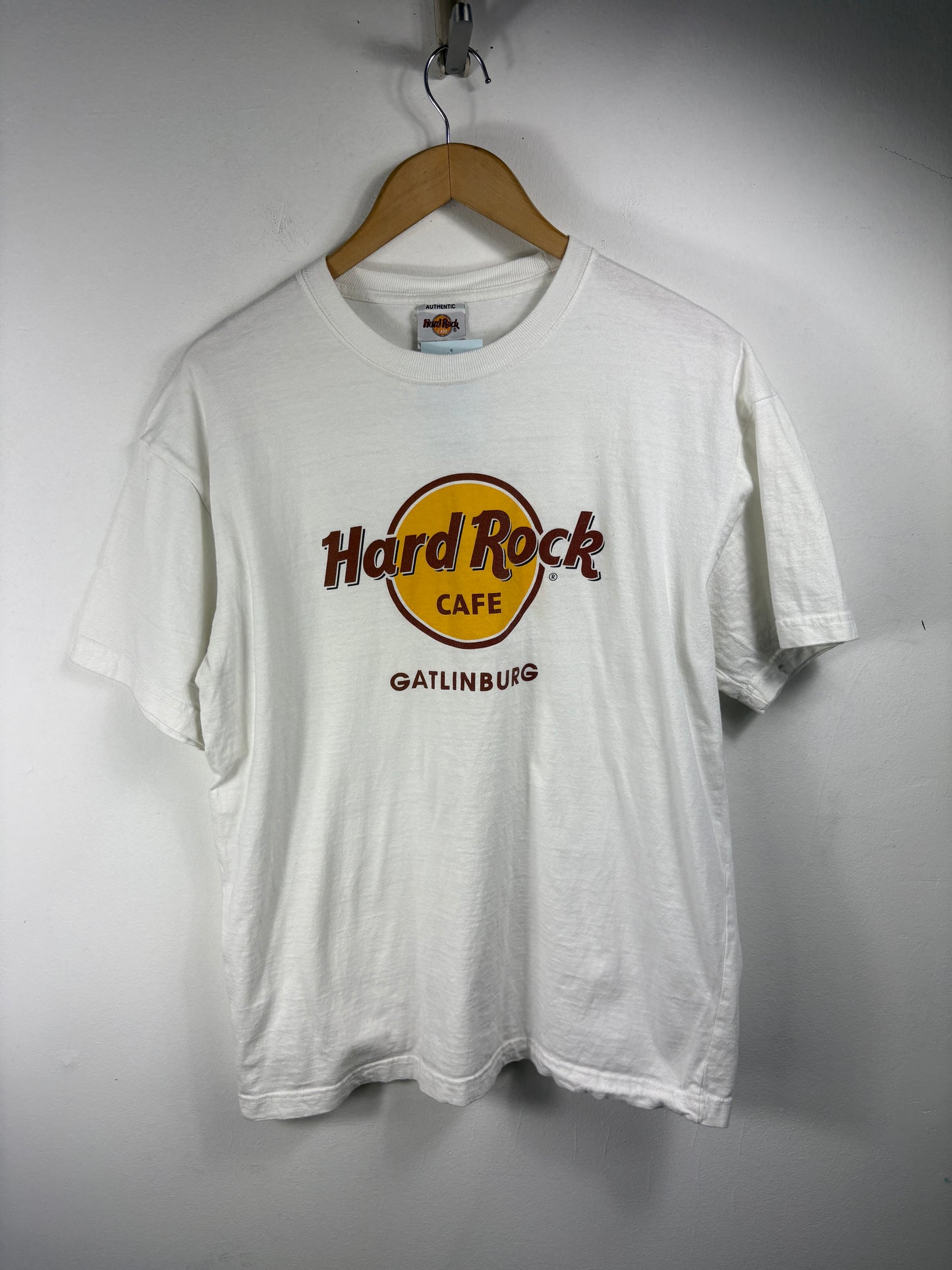 Hard-Rock-Cafe Gatlinburg T-Shirt | Vintage 90s Classic Logo Tee | Retro Music Memorabilia Collectible