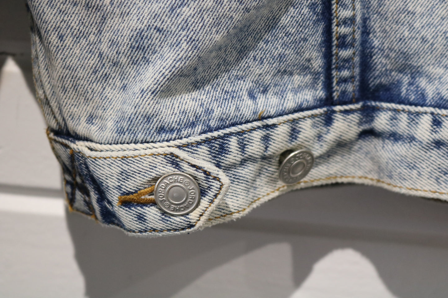 Jordache Denim Trucker Jacket | Vintage 90s Acid Wash Jean Jacket | Classic Light Wash Outerwear