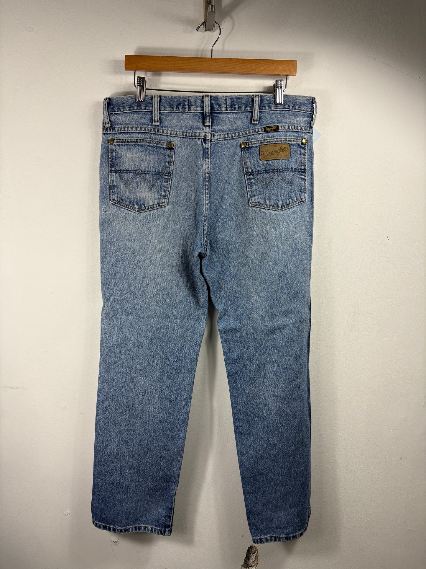 Wrangler Jeans | Vintage 90s Cowboy Cut Light Wash Denim Pants | Classic Straight Leg Western Style