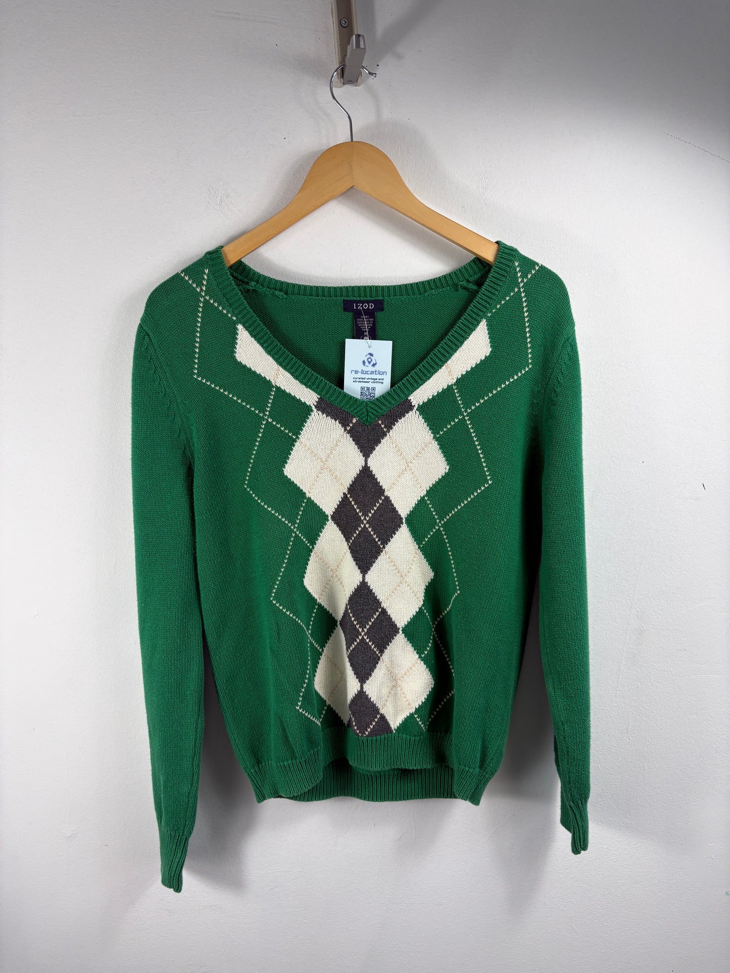 IZOD Argyle Knit Sweater | Vintage Preppy Diamond Pattern Pullover | Classic Green V-Neck Sweater