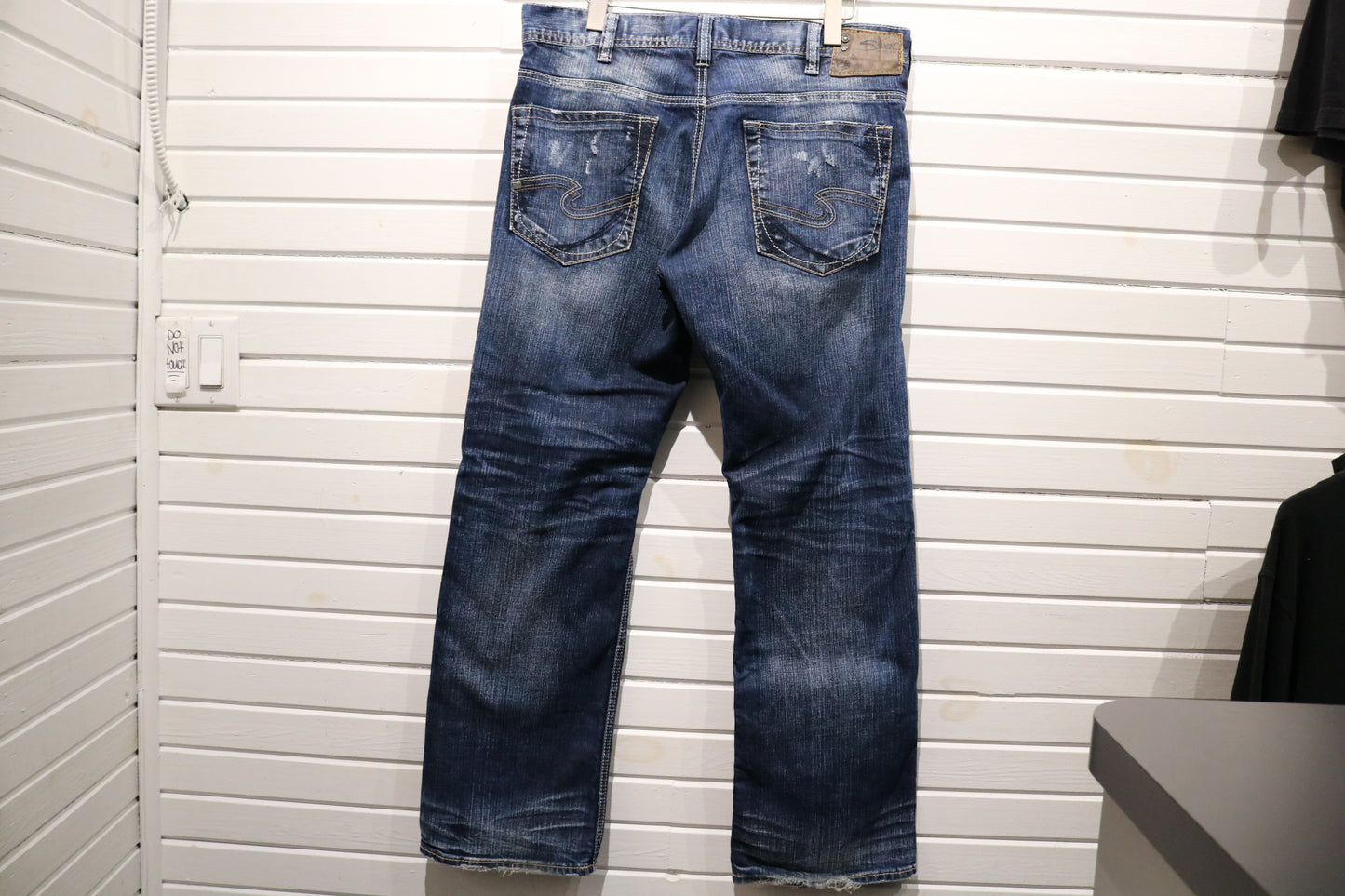 Silver Jeans Co. Jeans | Vintage Distressed Blue Denim Pants | Classic Straight Fit | 2000s Casual Street Style