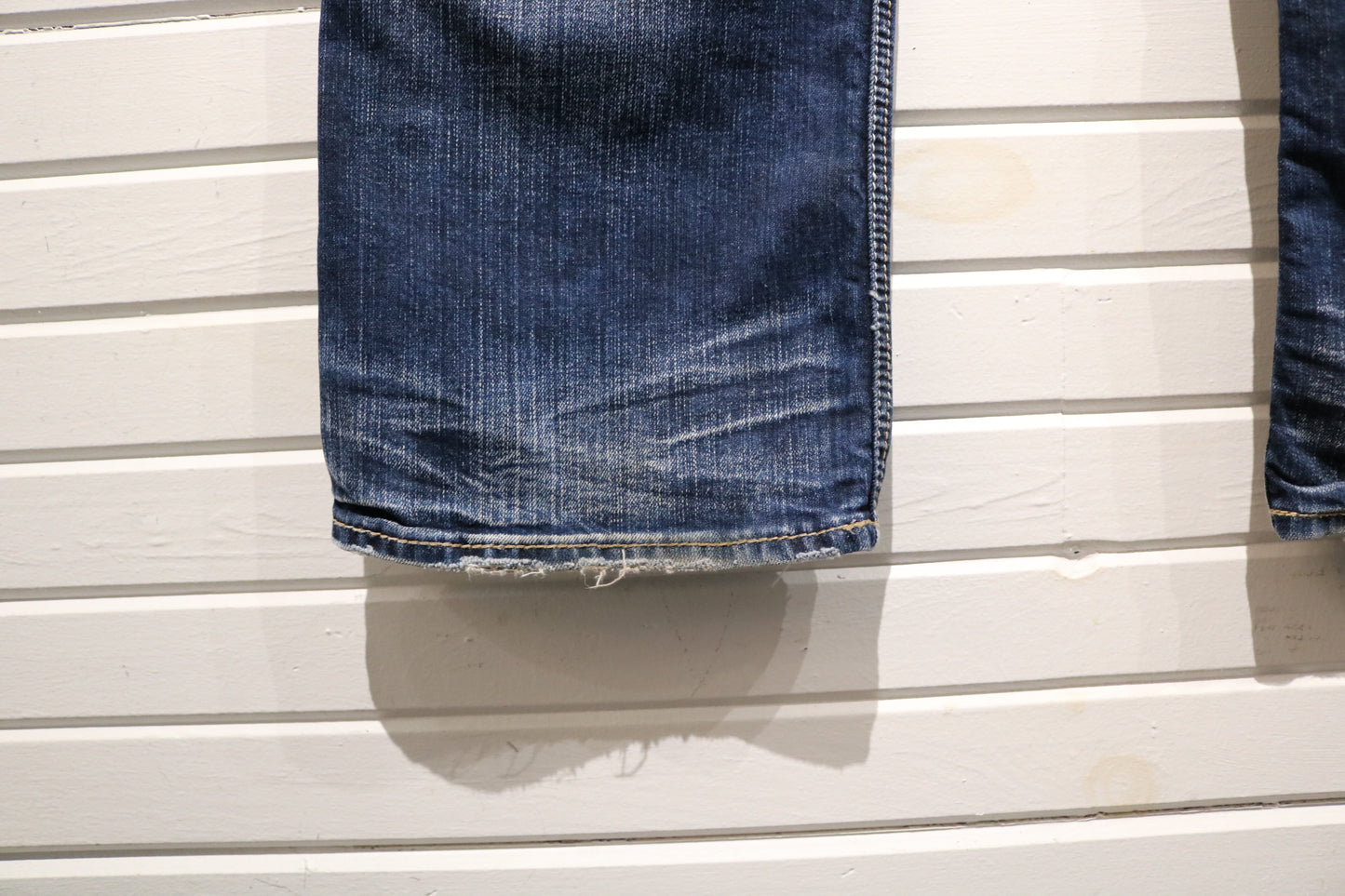 Silver Jeans Co. Jeans | Vintage Distressed Blue Denim Pants | Classic Straight Fit | 2000s Casual Street Style