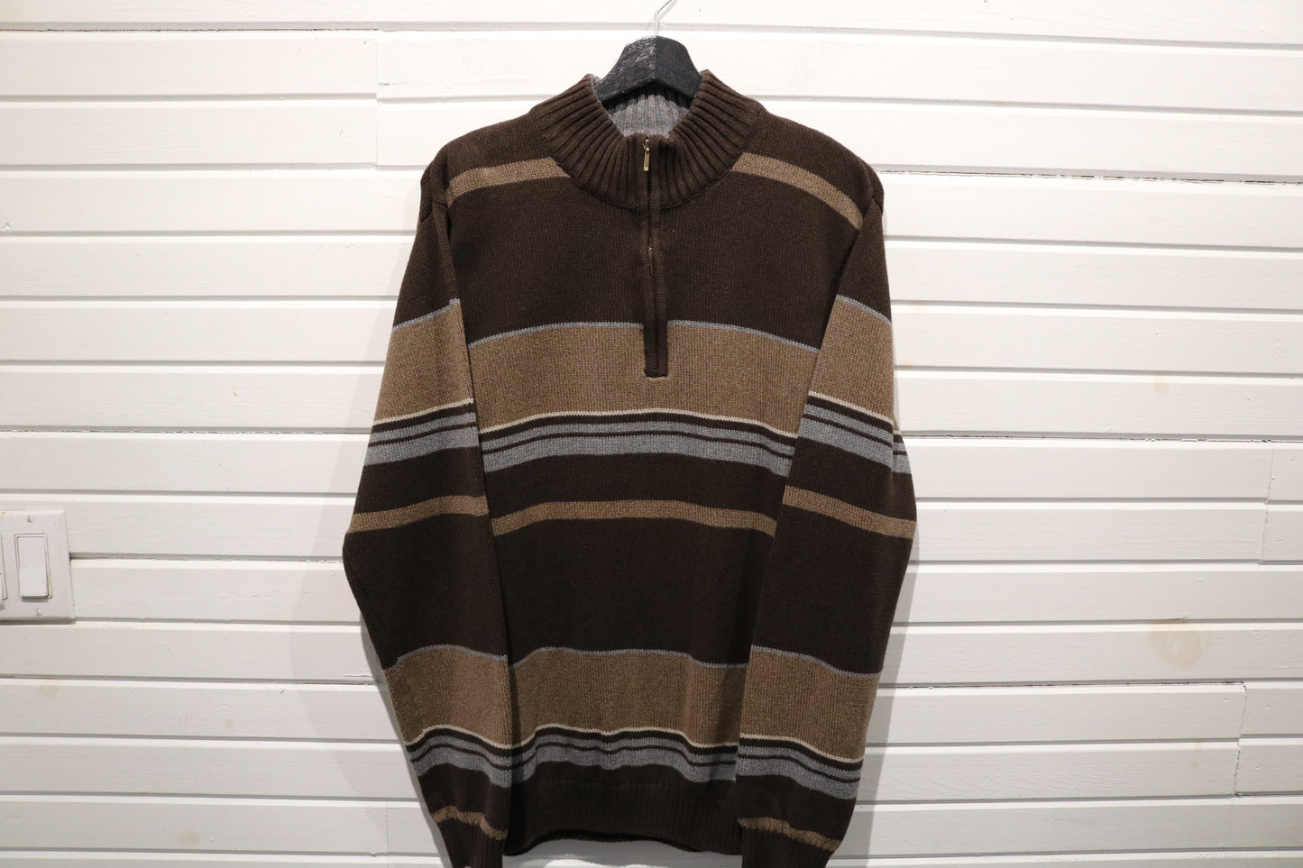 Van-Heusen Knit Sweater | Vintage 2000s Striped Quarter-Zip Pullover | Classic Brown Casual Knitwear