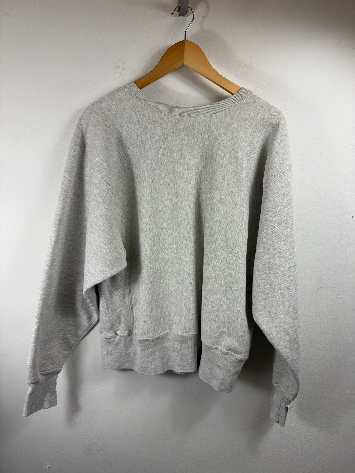 Champion Reverse-Weave University-of-New-Hampshire Sweatshirt | Vintage Collegiate Athletic Crewneck | Classic College Logo Pullover