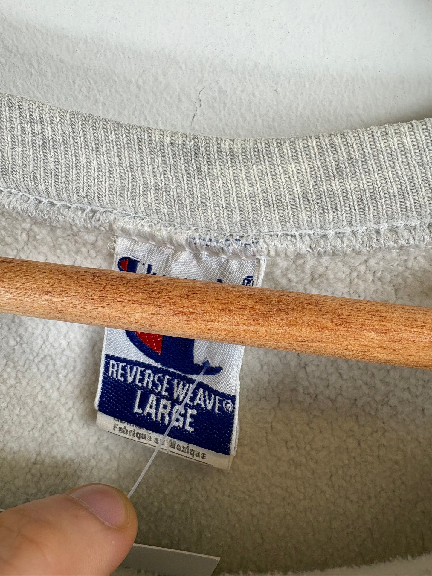 Champion Reverse-Weave University-of-New-Hampshire Sweatshirt | Vintage Collegiate Athletic Crewneck | Classic College Logo Pullover