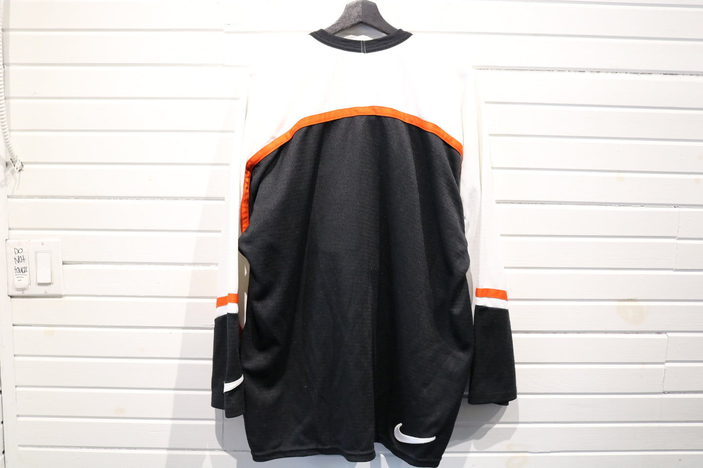 Nike Philadelphia-Flyers Jersey | Vintage NHL Hockey Top | Black Orange White Team Sweater
