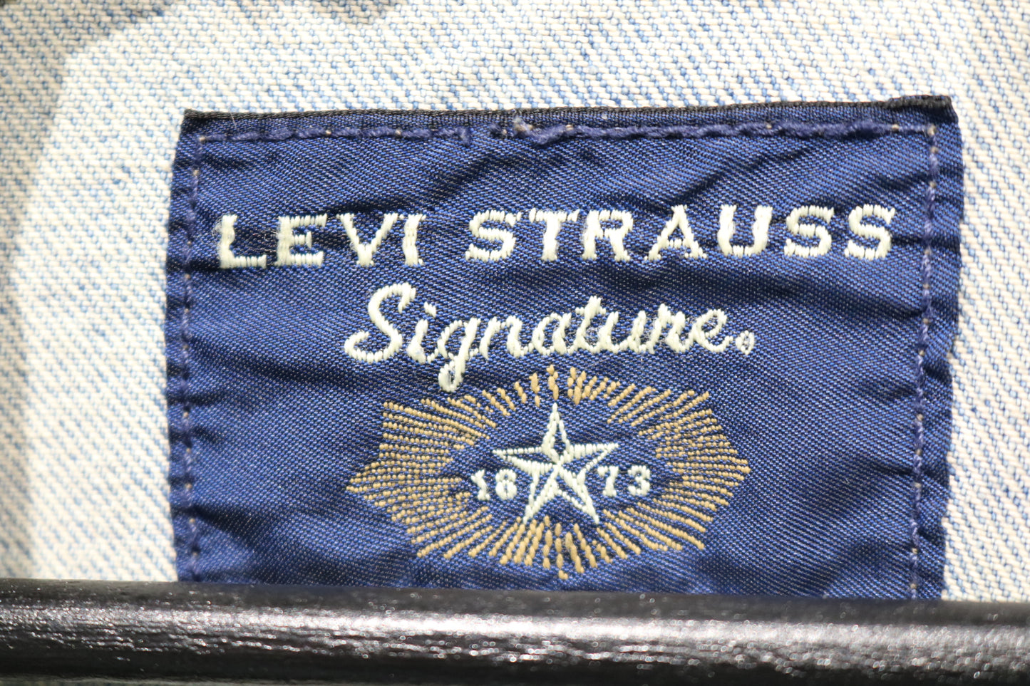 Levi-Strauss Signature Denim Jacket | Vintage Light Blue Trucker Style | Classic Jean Outerwear
