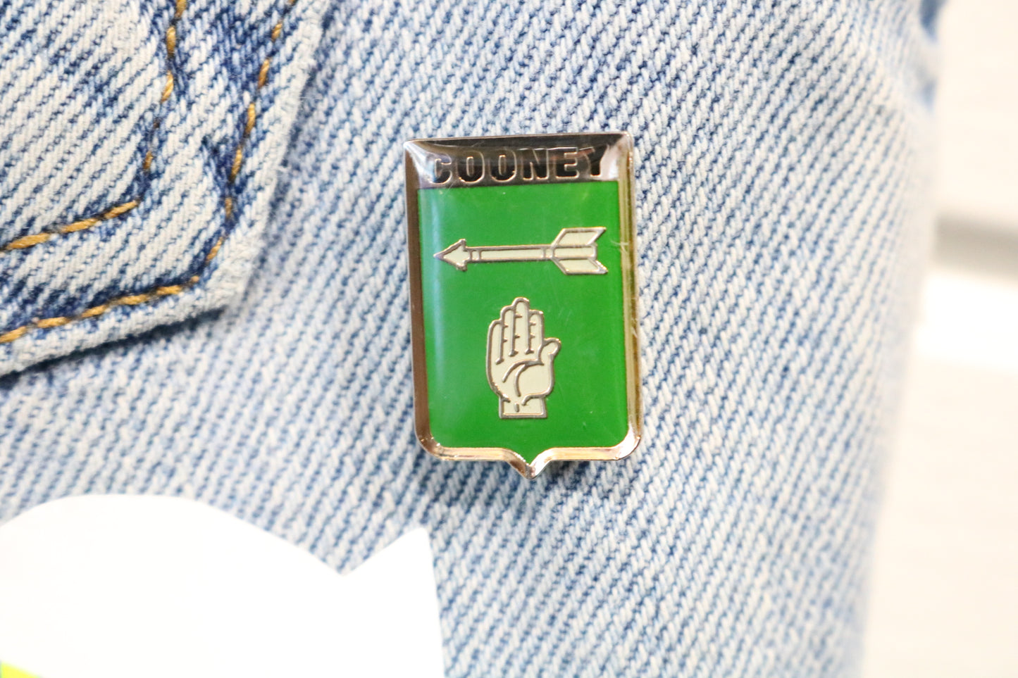 Levi's 560 Comfort-Fit Jeans | Vintage 90s Light Wash Denim with Neon Accents | Distressed Hem Urban Streetwear