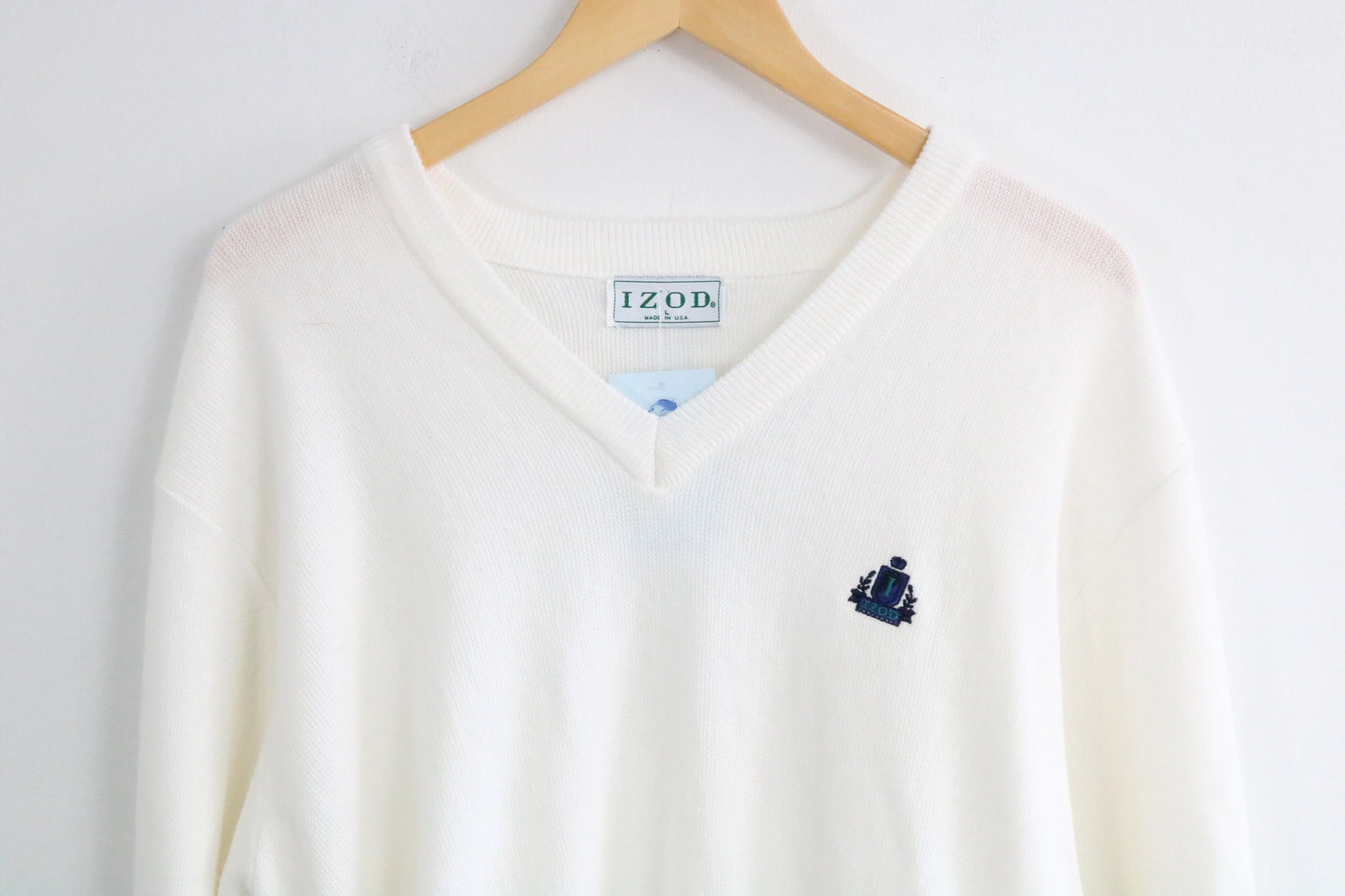 Izod V-Neck Sweater | Vintage 1980s Cream Pullover Crest Embroidery | Classic Preppy Knit Top
