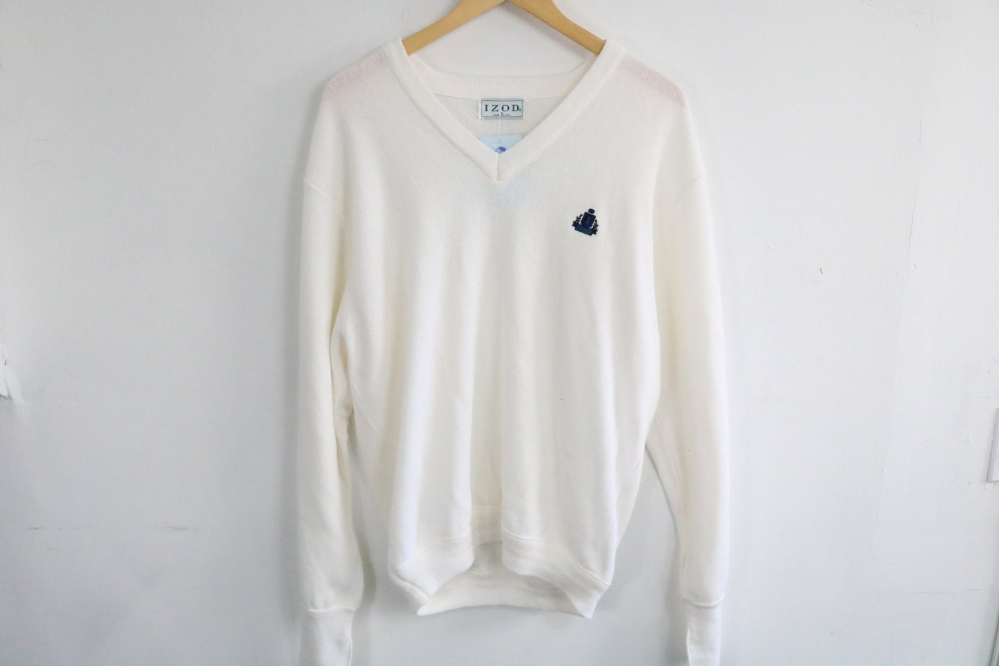 Izod V-Neck Sweater | Vintage 1980s Cream Pullover Crest Embroidery | Classic Preppy Knit Top