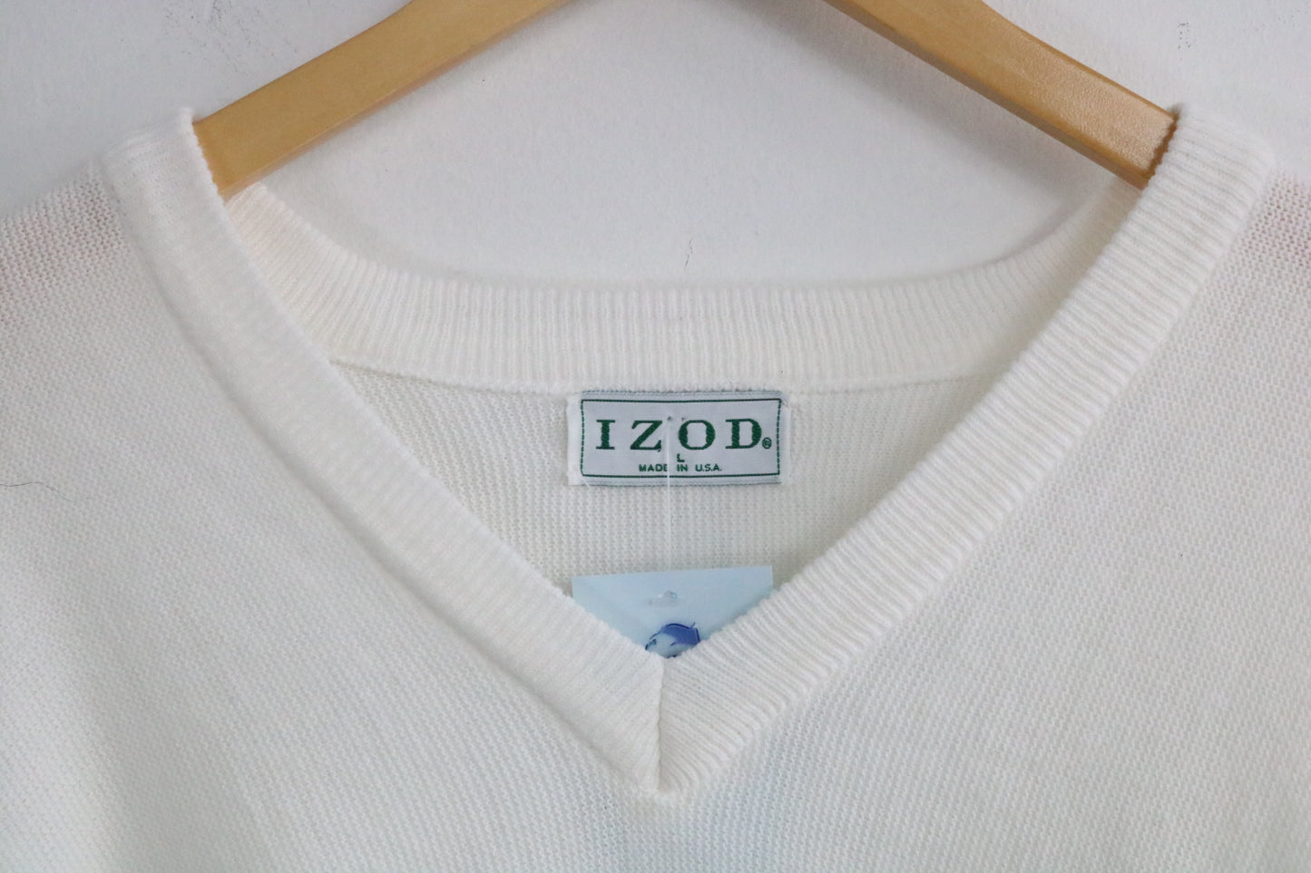 Izod V-Neck Sweater | Vintage 1980s Cream Pullover Crest Embroidery | Classic Preppy Knit Top