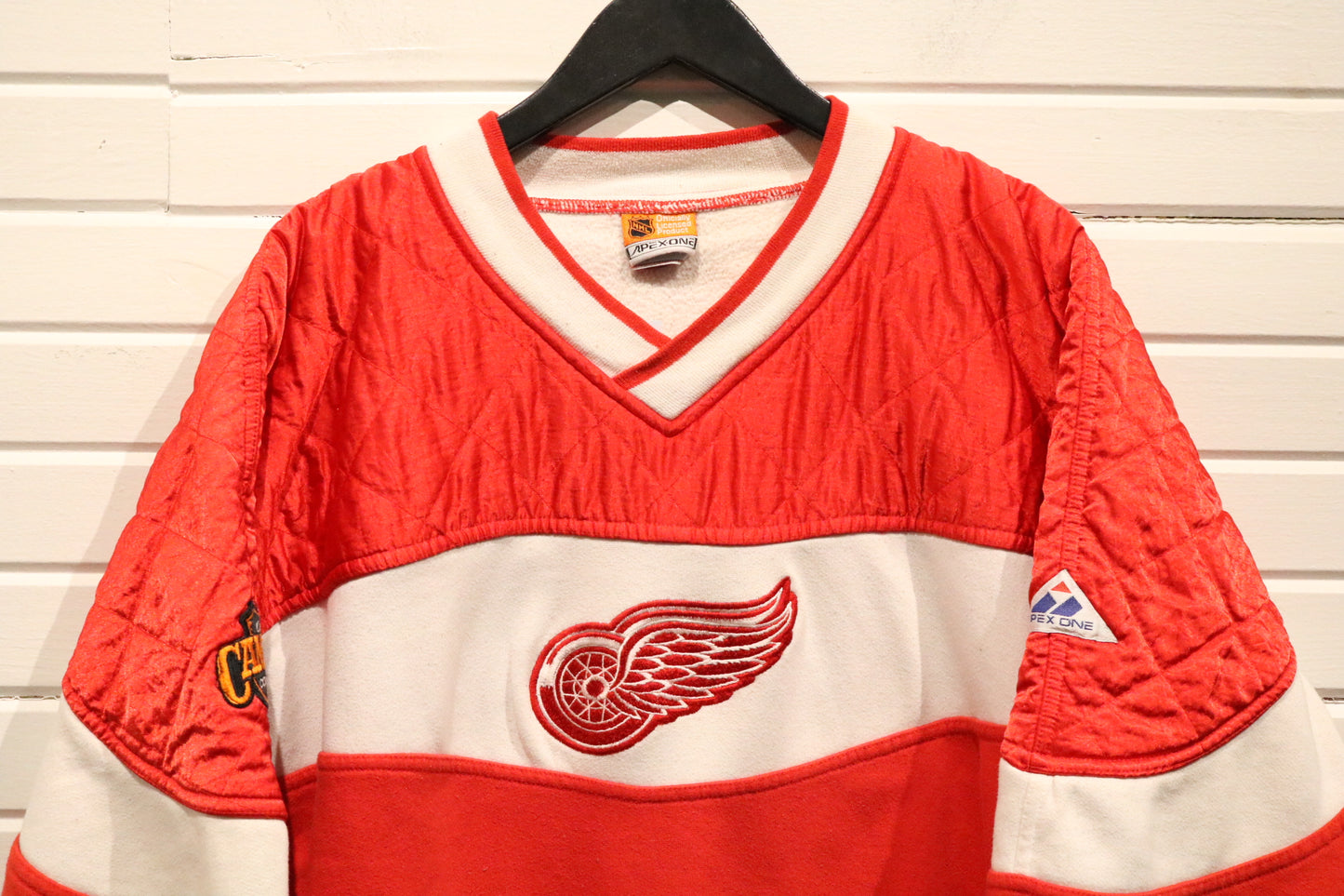 Apex-One Detroit-Red-Wings NHL Pullover | Vintage 1990s Quilted Shoulder Hockey Sweatshirt | Classic Sportswear