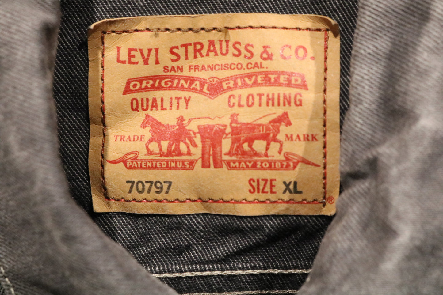 Levi's Denim Trucker Jacket | Vintage Charcoal Faded Classic Jean Coat | Size XL Outerwear