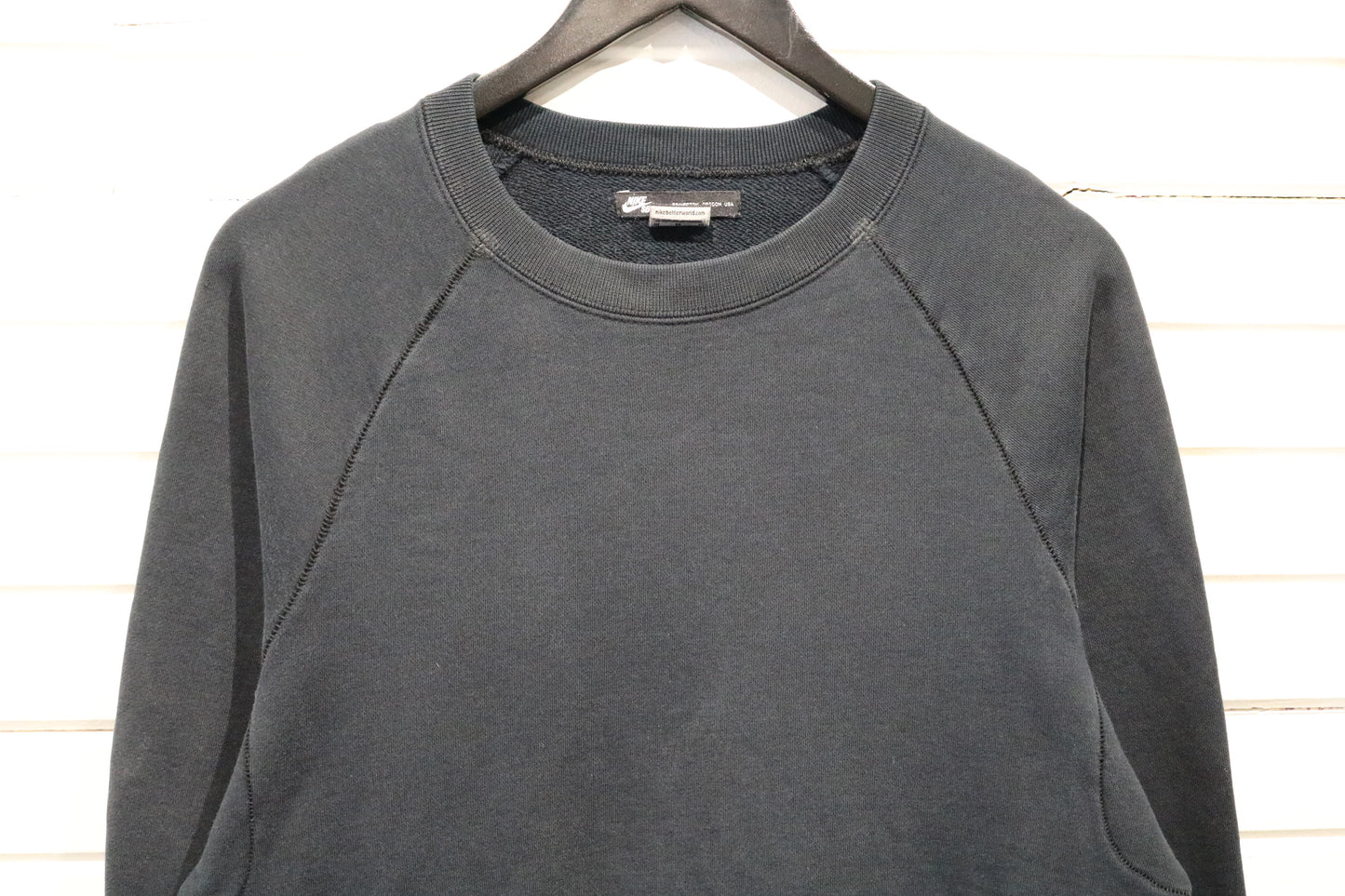 Nike-SB Crewneck Sweatshirt | Vintage Skateboarding Pullover Knit | Classic Raglan Faded Black Top