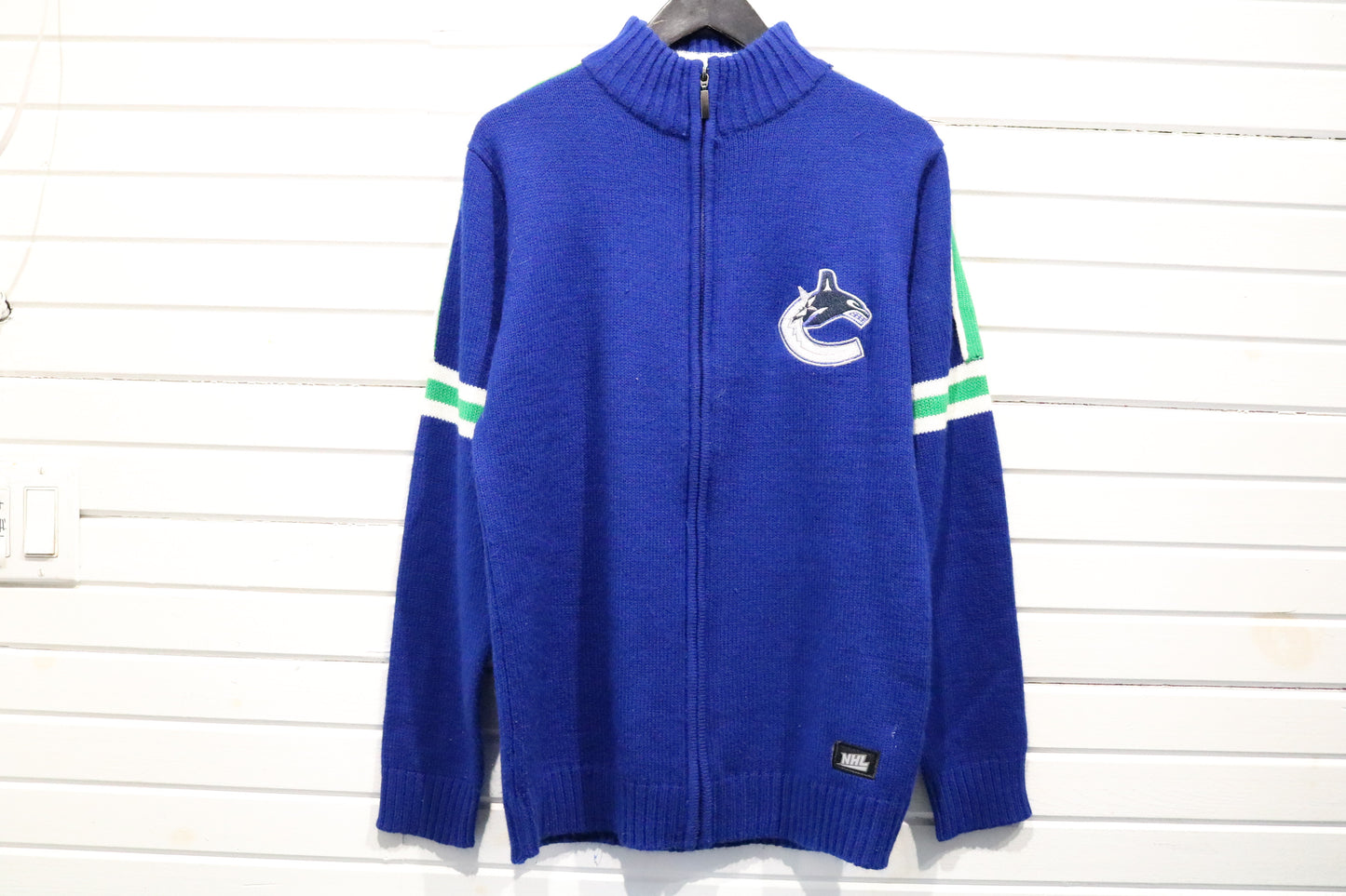 Vancouver-Canucks NHL Sweater | Vintage 2000s Knit Full-Zip Hockey Jacket | Classic Sports Team Outerwear