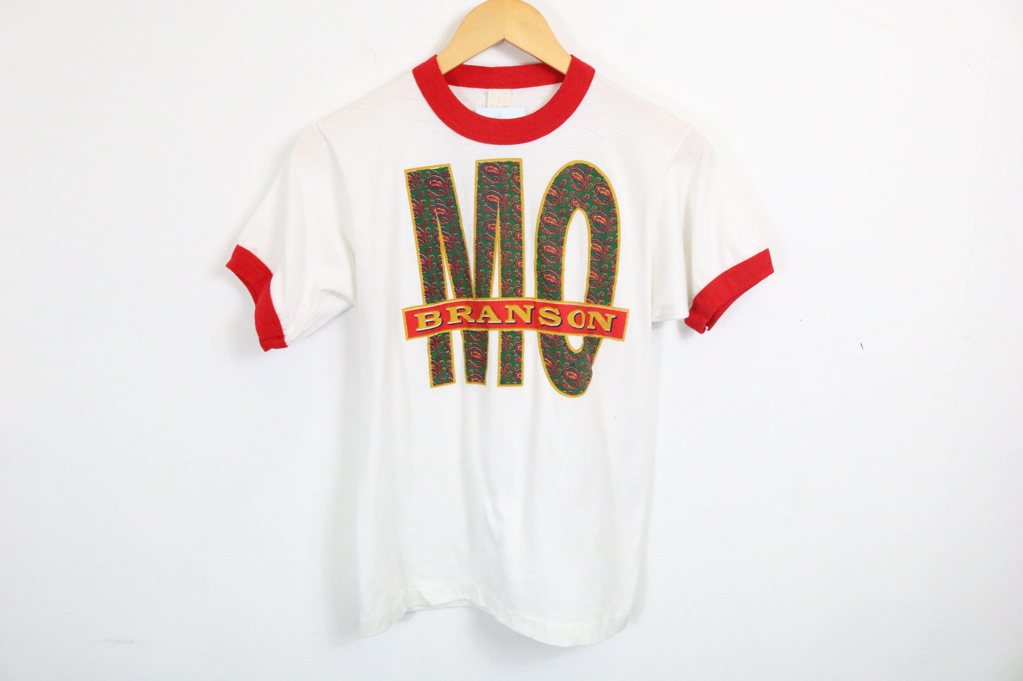 Branson MO Ringer T-Shirt | Vintage 1980s Graphic Tee | Retro Tourist Souvenir Shirt | Red Trim Top