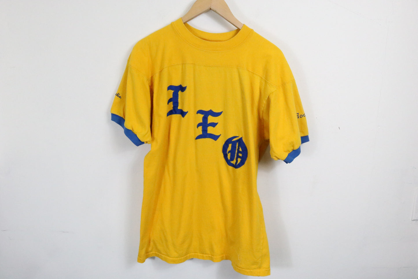 Eagle-Sportswear Leo Tee | Vintage 1992 Yellow and Blue Graphic T-Shirt | Hoop Theme Sportswear