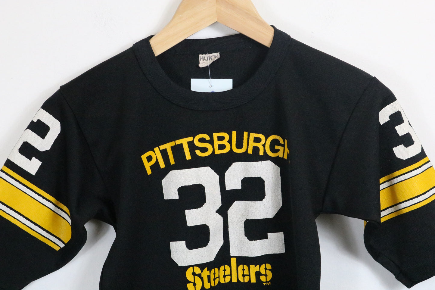 Pittsburgh Steelers 32 Jersey T-Shirt | Vintage 1970s Black & Yellow Football Tee | Classic Game Day Sportswear
