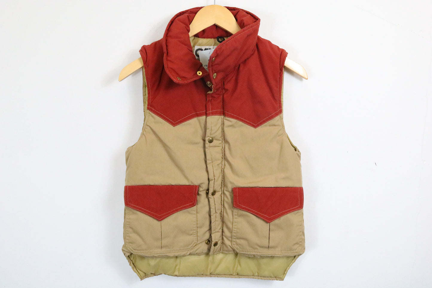 Camp7 Western-Style Puffer Vest | Vintage Two-Tone Outdoor Down Vest | Red Tan Sleeveless Outerwear