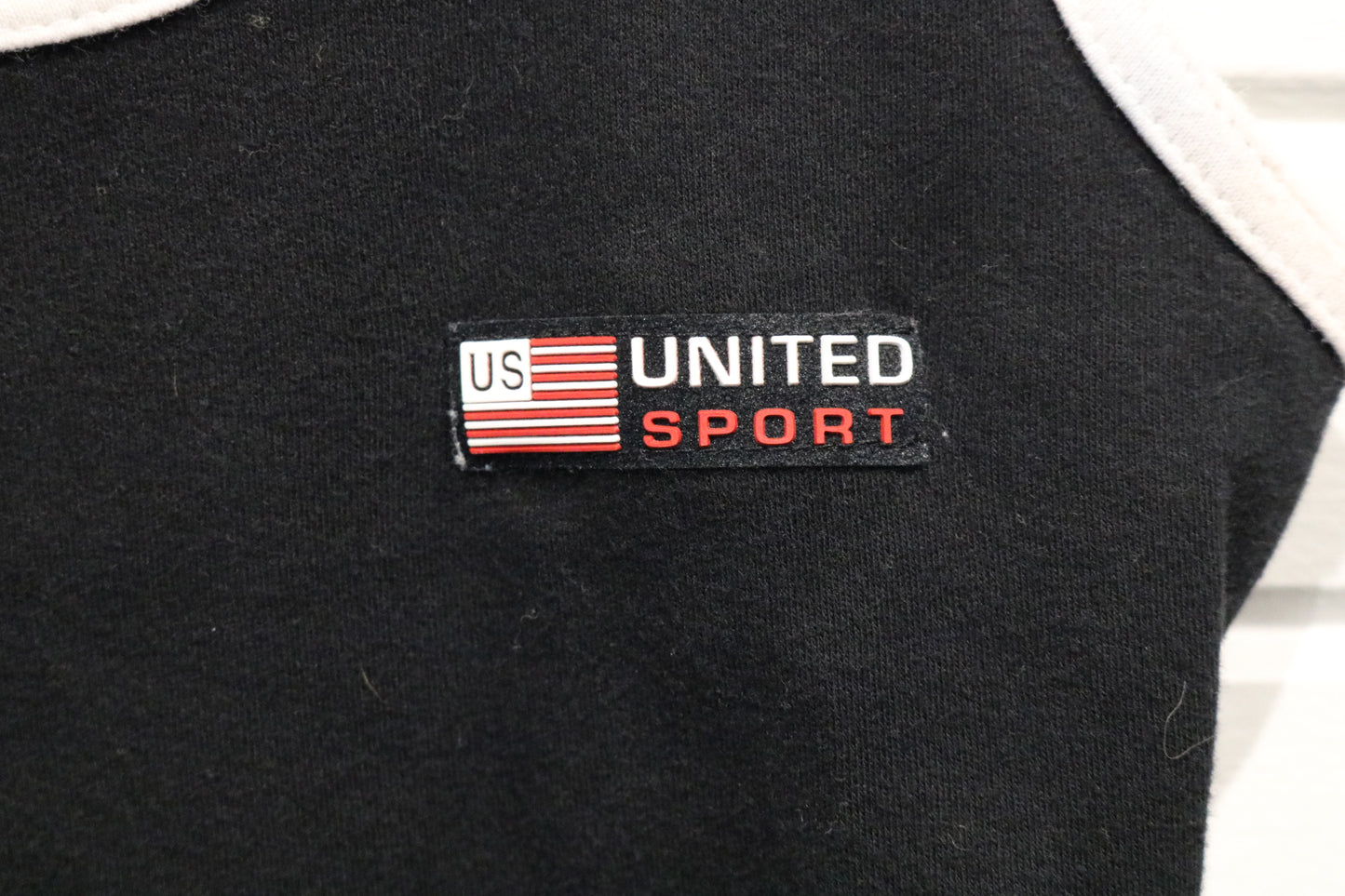 United-Sport Tank Top | Vintage 1990s Logo Patch Contrast Trim Tank | Sleeveless Athletic Top