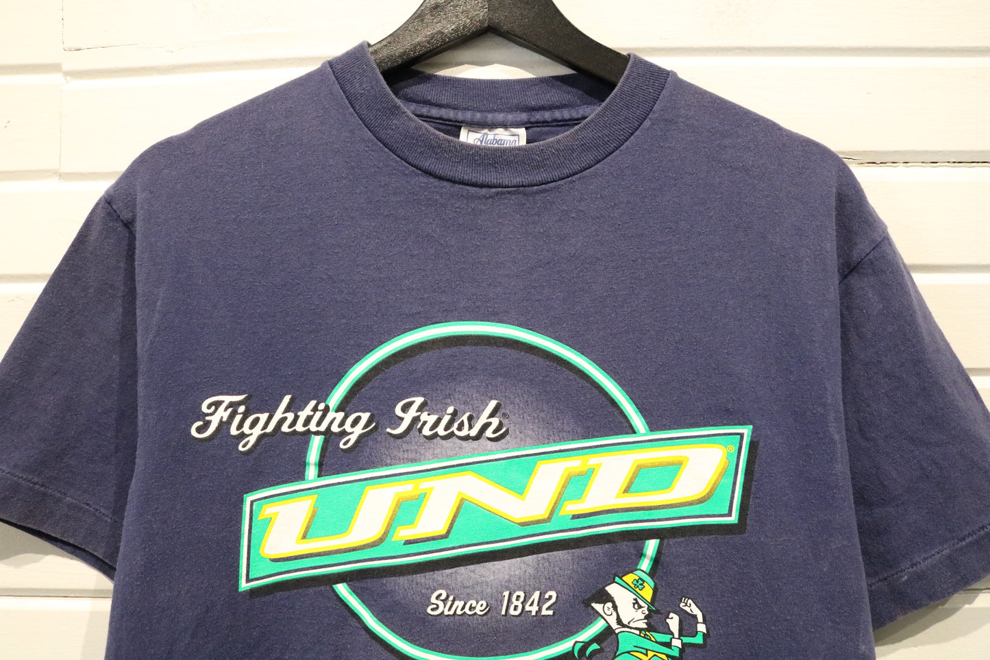 University-of-Notre-Dame T-Shirt | Vintage 90s Fighting Irish UND Graphic Tee | College Sportswear
