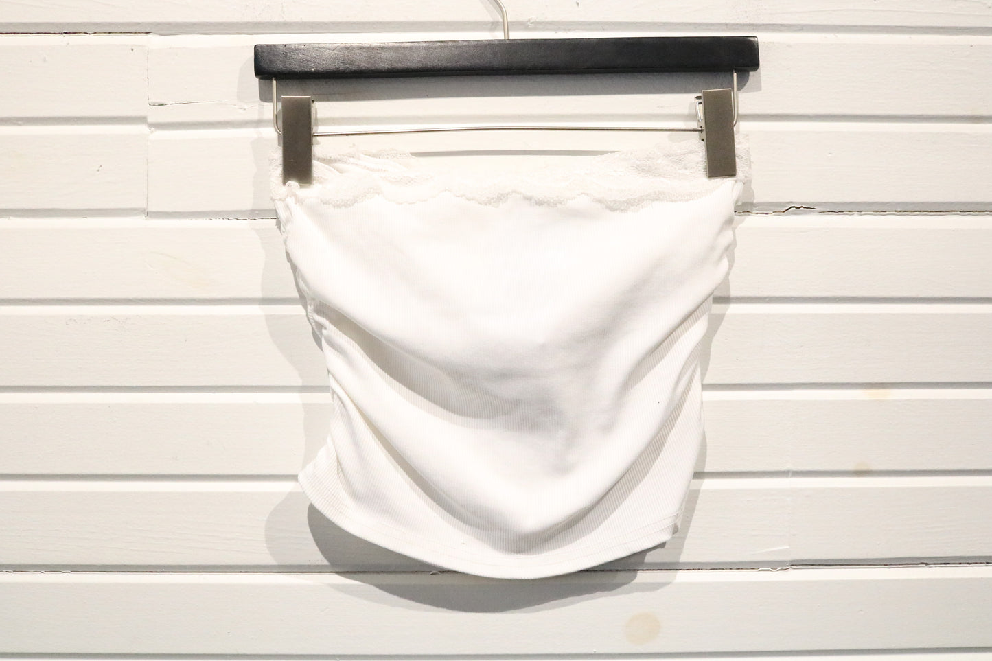 [Lace-Trim Tube Top] | Vintage [2000s] [Ruched Ribbed] [Tube Top] | [White Strapless Top]
