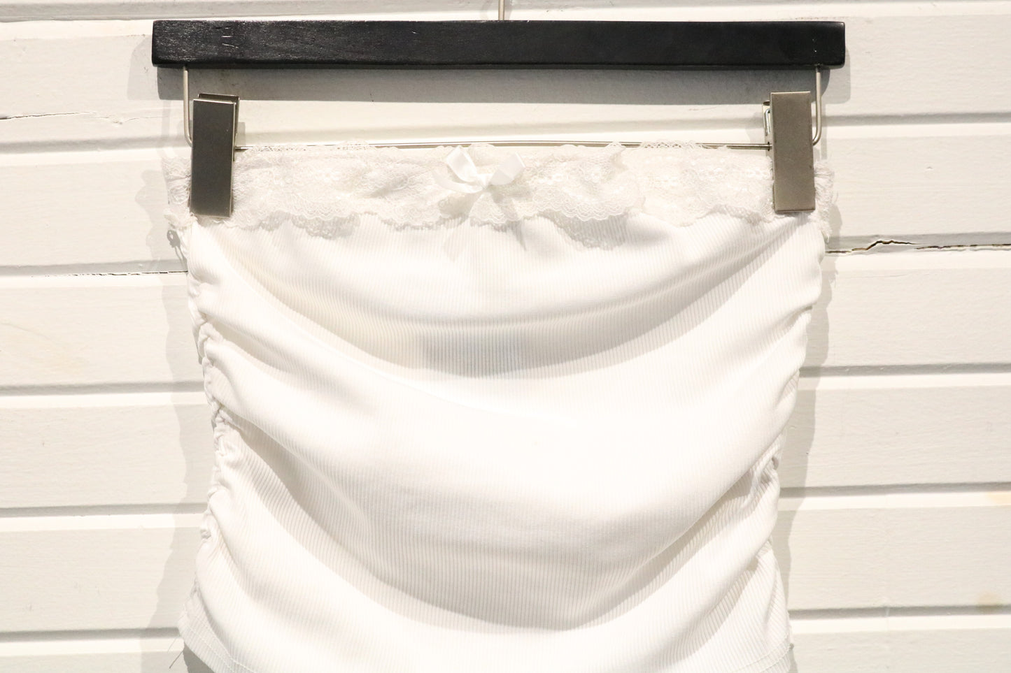[Lace-Trim Tube Top] | Vintage [2000s] [Ruched Ribbed] [Tube Top] | [White Strapless Top]