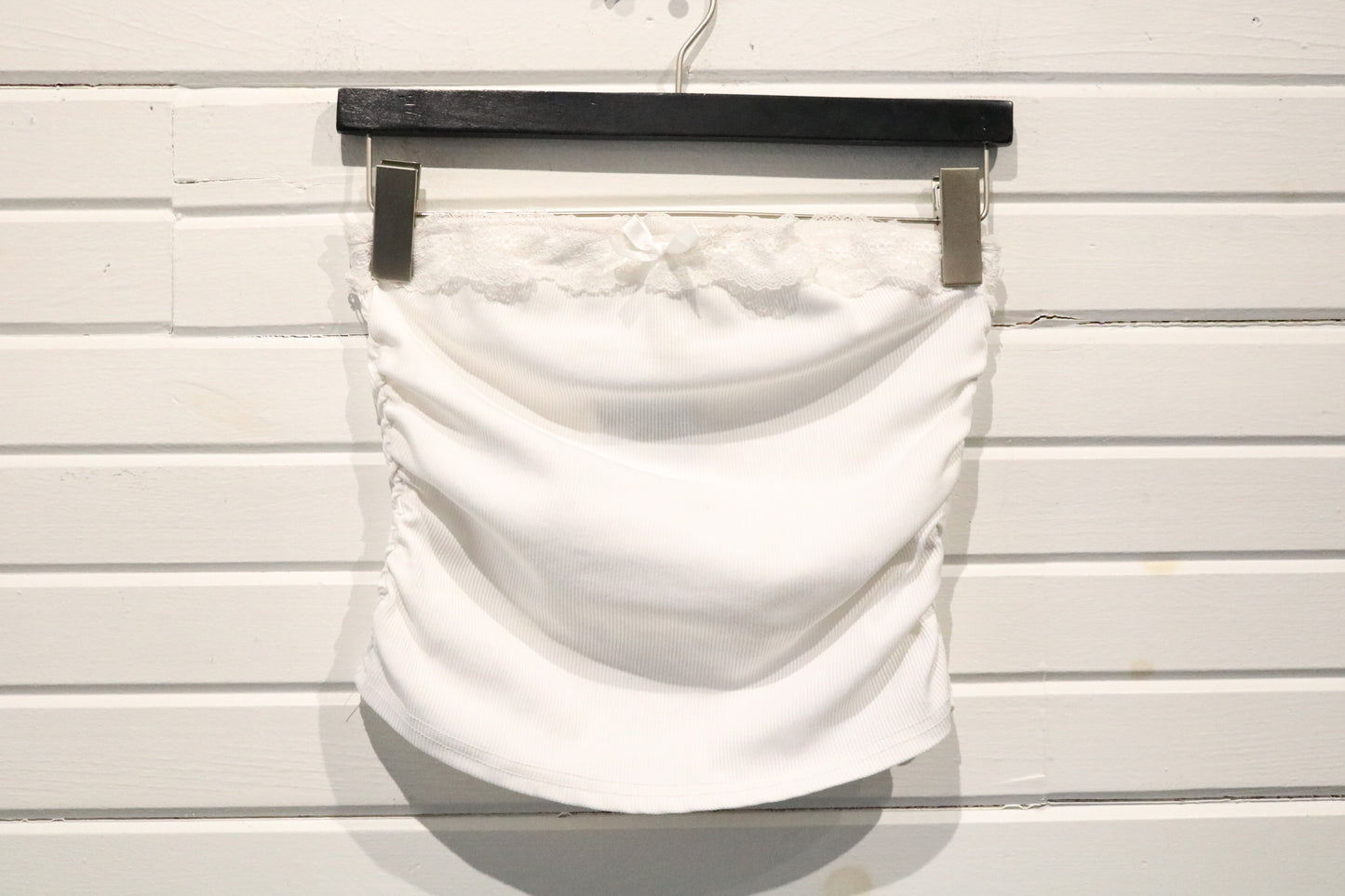 [Lace-Trim Tube Top] | Vintage [2000s] [Ruched Ribbed] [Tube Top] | [White Strapless Top]