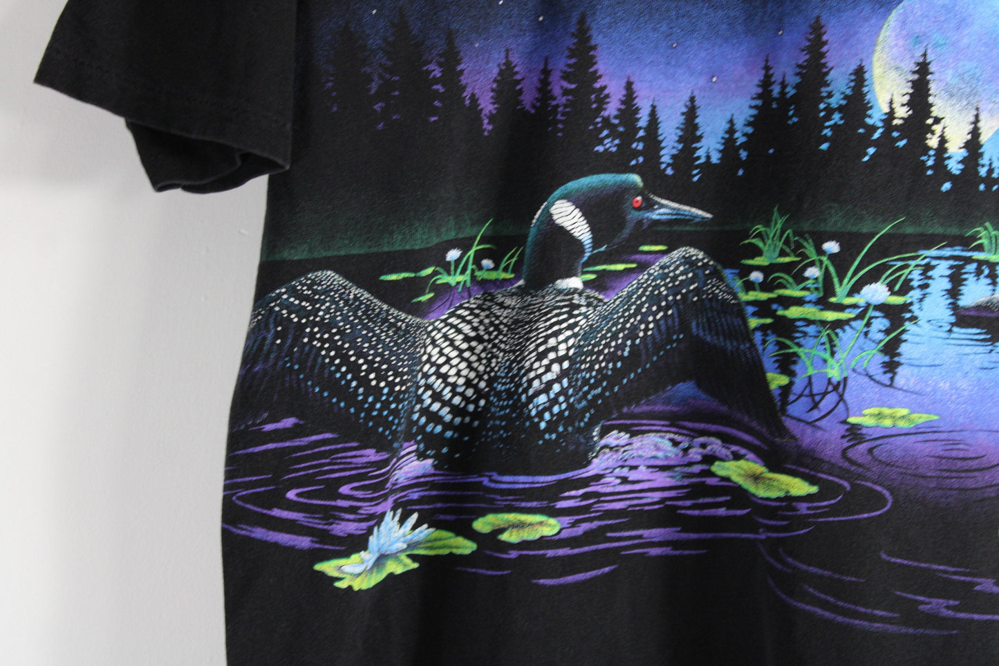 Duck T-Shirt / Vintage Animal Graphic Tee Shirt / 90s Clothing