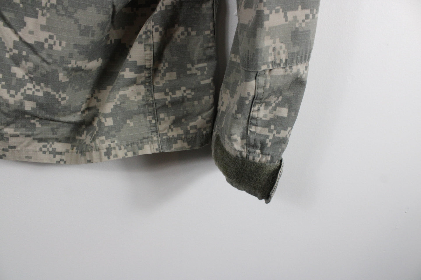 Digital Camo Jacket / U.S. Army Fatigue Camouflage Coat / Military Surplus / Vintage Special Purpose