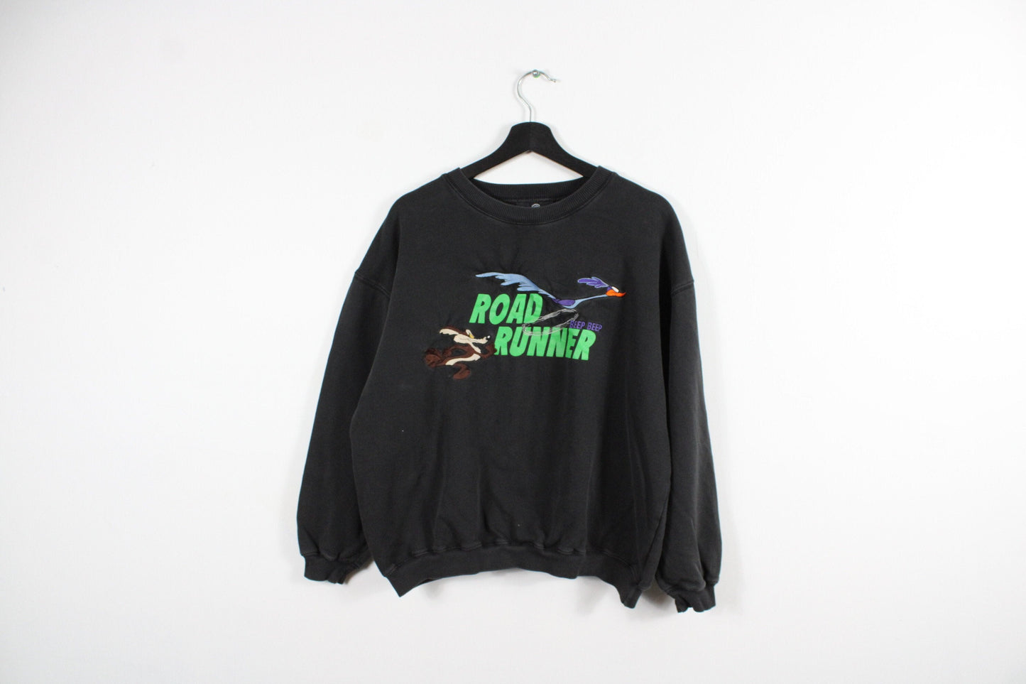 Looney Tunes Sweater / 90s Vintage Bugs Bunny & Road Runner Sweatshirt / Warner Bros Toons Graphic