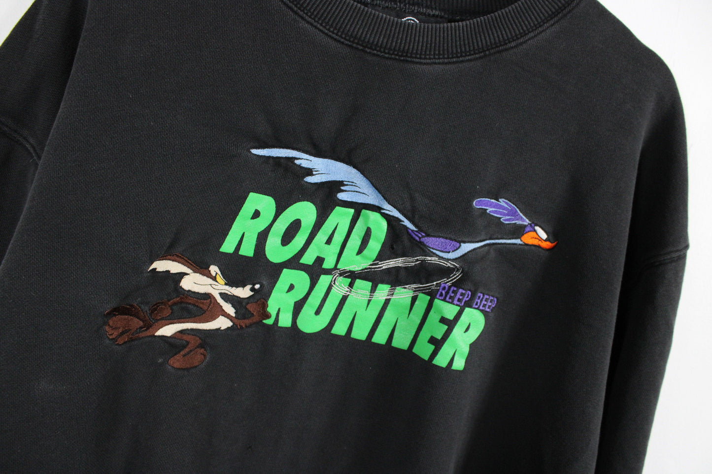 Looney Tunes Sweater / 90s Vintage Bugs Bunny & Road Runner Sweatshirt / Warner Bros Toons Graphic