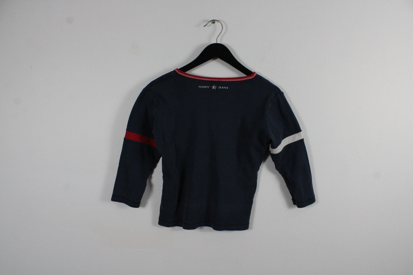 Tommy-Jeans T-Shirt / Vintage Tommy Hilfiger Logo Tee Shirt / Women's Shirt / Hip Hop Clothing / 90s Streetwear