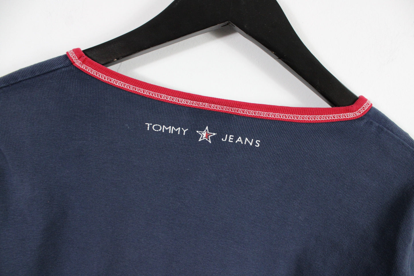 Tommy-Jeans T-Shirt / Vintage Tommy Hilfiger Logo Tee Shirt / Women's Shirt / Hip Hop Clothing / 90s Streetwear