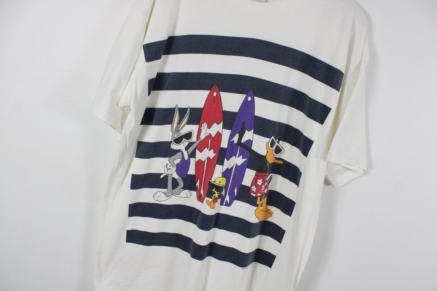 Bugs-Bunny & Daffy-Duck Shirt / Vintage Looney-Tunes T-Shirt / 90s / 2000s Y2k Cartoon Graphic Tee