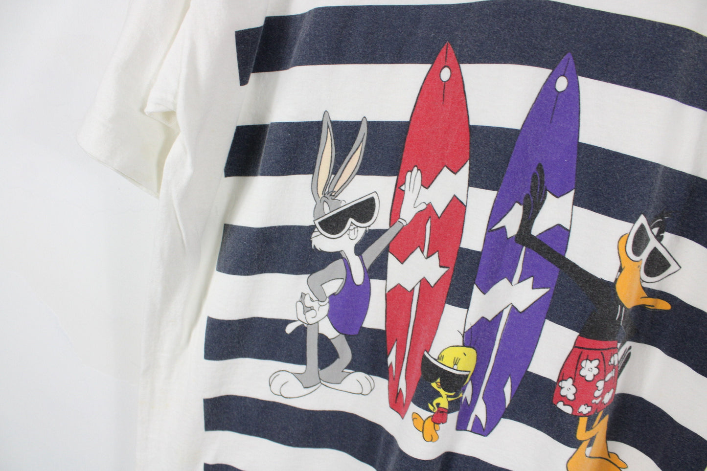 Bugs-Bunny & Daffy-Duck Shirt / Vintage Looney-Tunes T-Shirt / 90s / 2000s Y2k Cartoon Graphic Tee