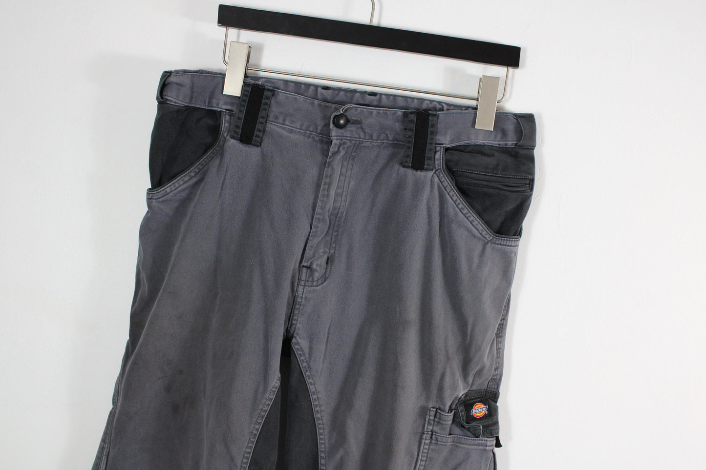 Carpenter Pants / Vintage Dickies Construction Workwear Studio Cargo Utility Trousers / 90s Streetwear Jeans / 34x34