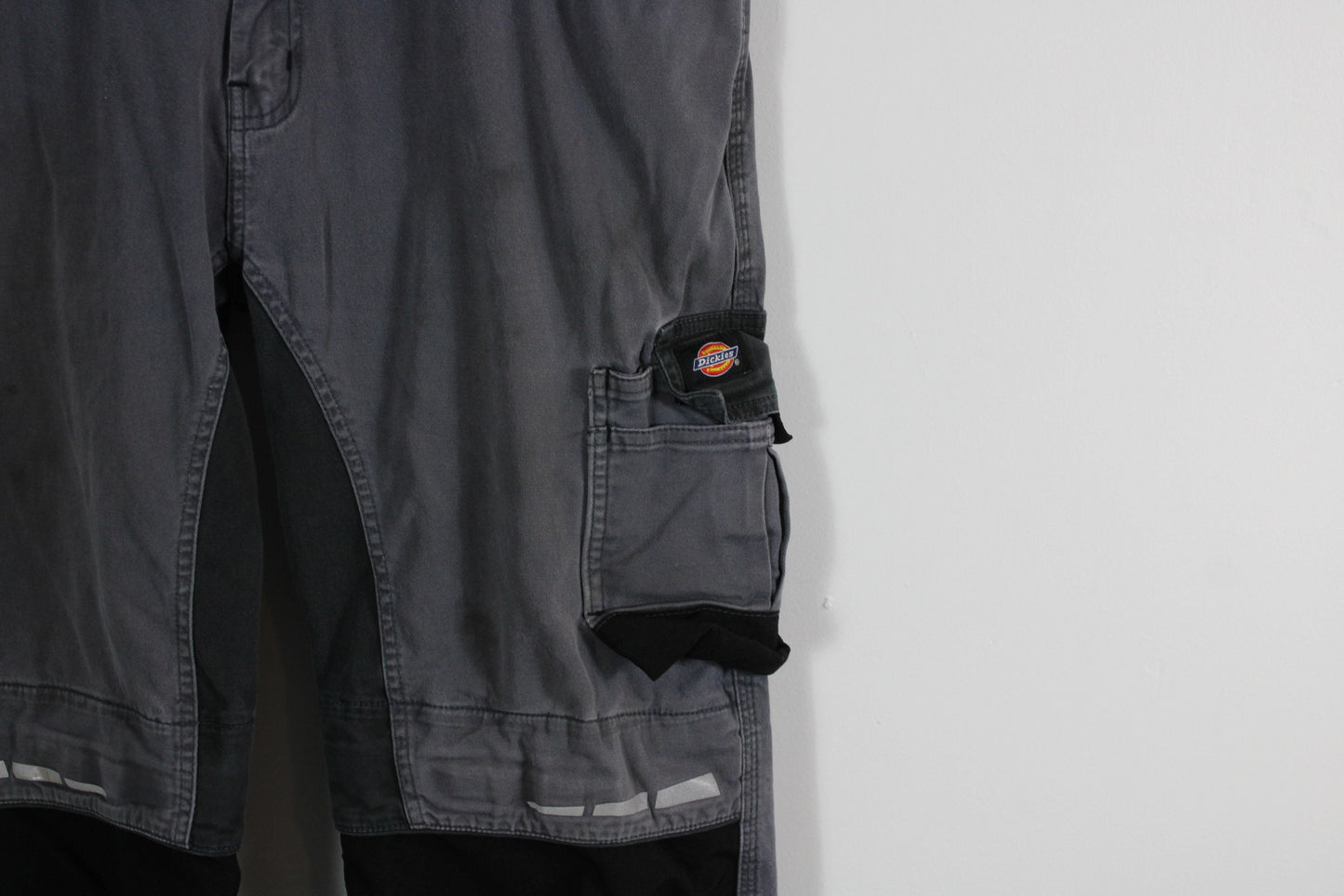 Carpenter Pants / Vintage Dickies Construction Workwear Studio Cargo Utility Trousers / 90s Streetwear Jeans / 34x34