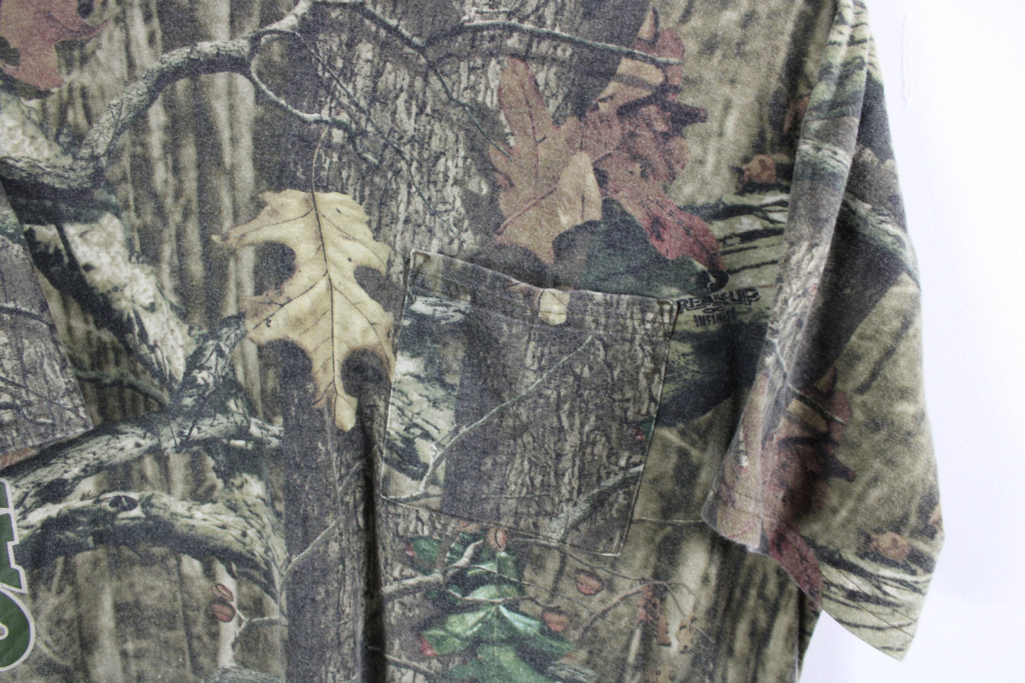 Realtree T-Shirt / Vintage 90s Camouflage Hunting Tee Shirt / Hunter Clothing