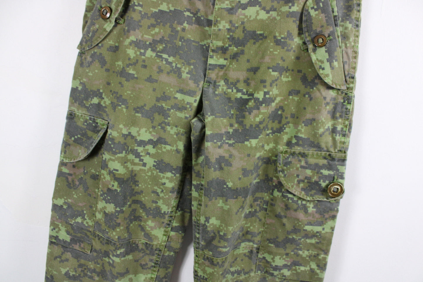 Vintage Camo Pants / Military Green Camouflage Combat Trouser / 90s Army Fatigue / 80s Surplus /